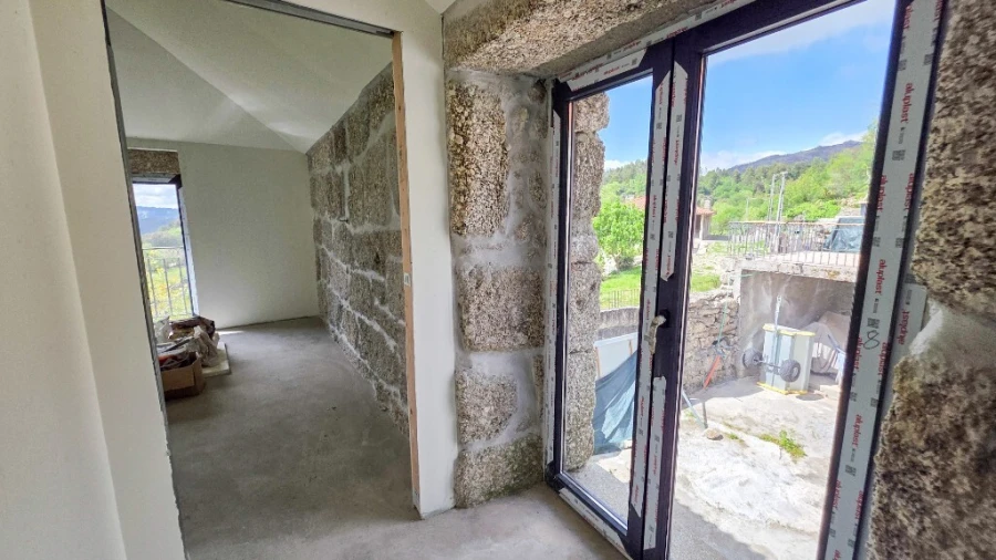 Moradia T4 para Venda em Pinheiro Foto 6