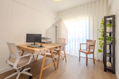 Apartamento T3 para Venda em Romeira e Várzea