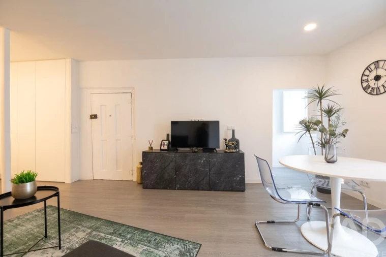 Apartamento T1 para Venda em Santa Maria Maior Foto 4