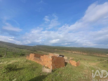 Quinta T2 para Venda em São Teotónio