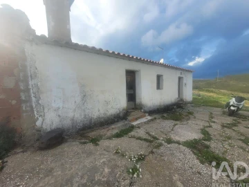 Quinta T2 para Venda em São Teotónio