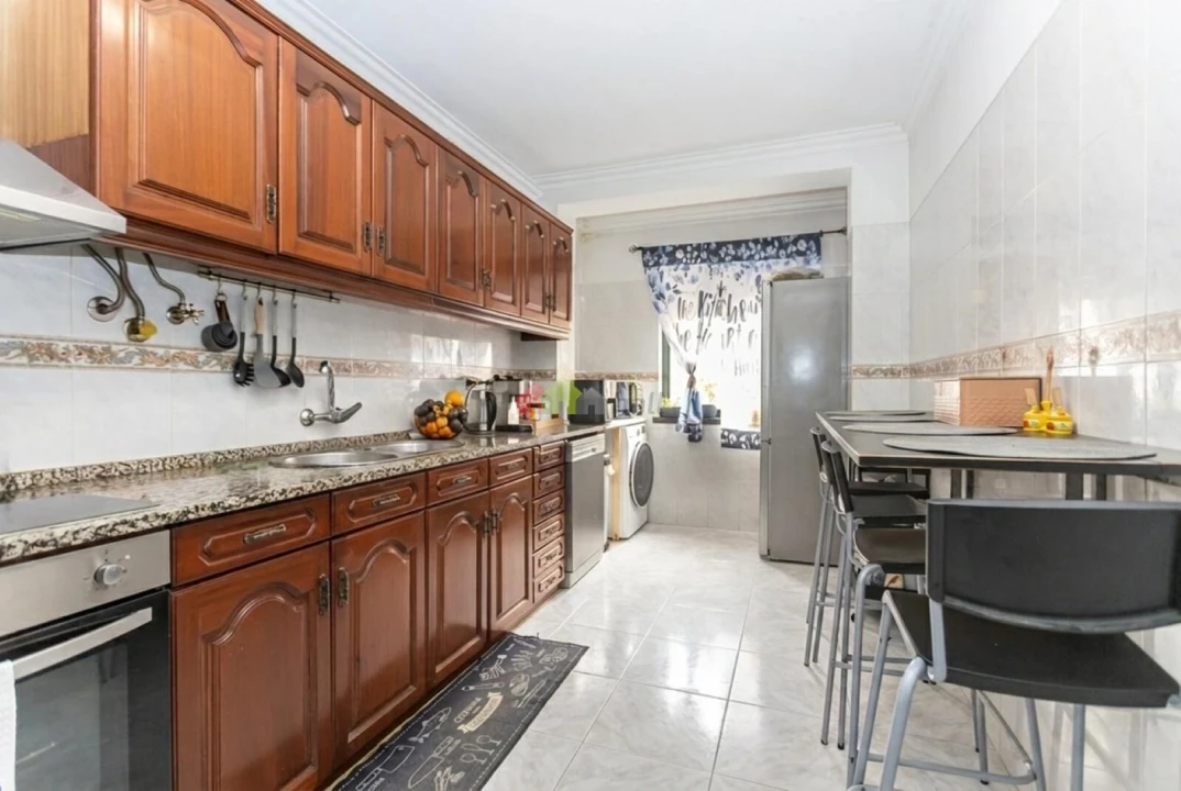 Apartamento T2 para Venda em Quinta do Conde Foto 5