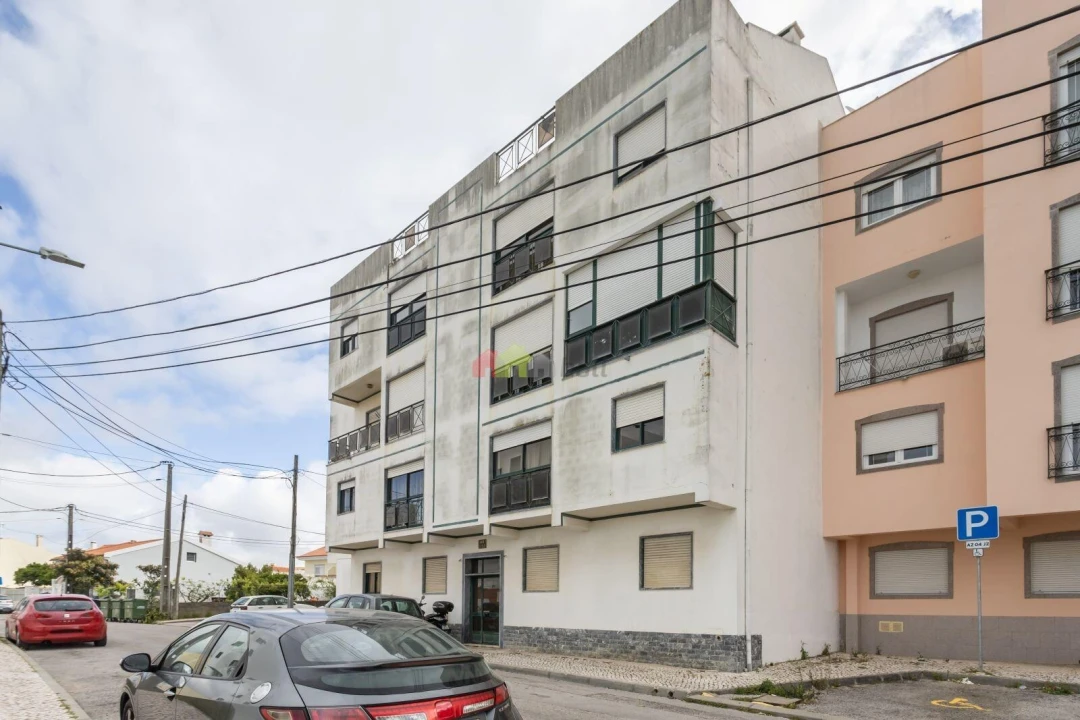 Apartamento T2 para Venda em Quinta do Conde Foto 1