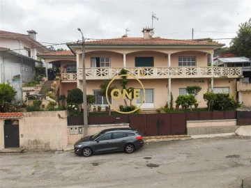 Moradia T3 para Venda em Arnoso (Santa Maria e Santa Eulália) e Sezures