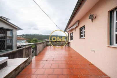 Moradia T3 para Venda em Arnoso (Santa Maria e Santa Eulália) e Sezures