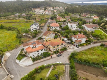 Moradia T3 para Venda em Arnoso (Santa Maria e Santa Eulália) e Sezures