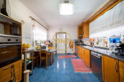 Moradia T3 para Venda em Arnoso (Santa Maria e Santa Eulália) e Sezures