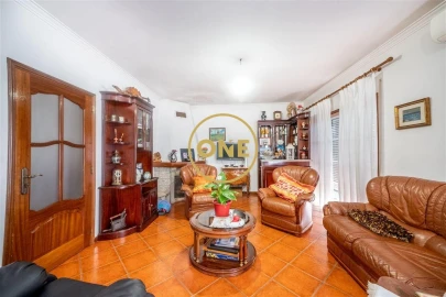 Moradia T3 para Venda em Arnoso (Santa Maria e Santa Eulália) e Sezures