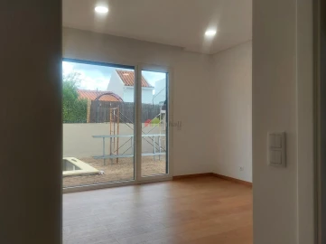 Moradia T4 para Venda em Azeitão (São Lourenço e São Simão)
