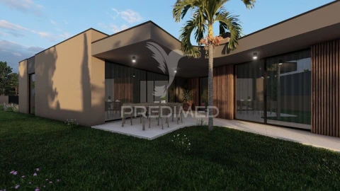 Moradia T4 para Venda em Vila de Prado