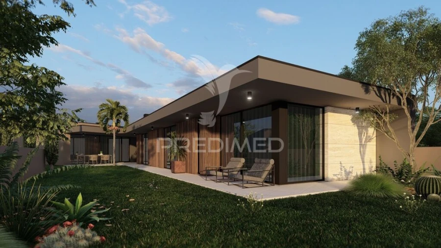 Moradia T4 para Venda em Vila de Prado Foto 4