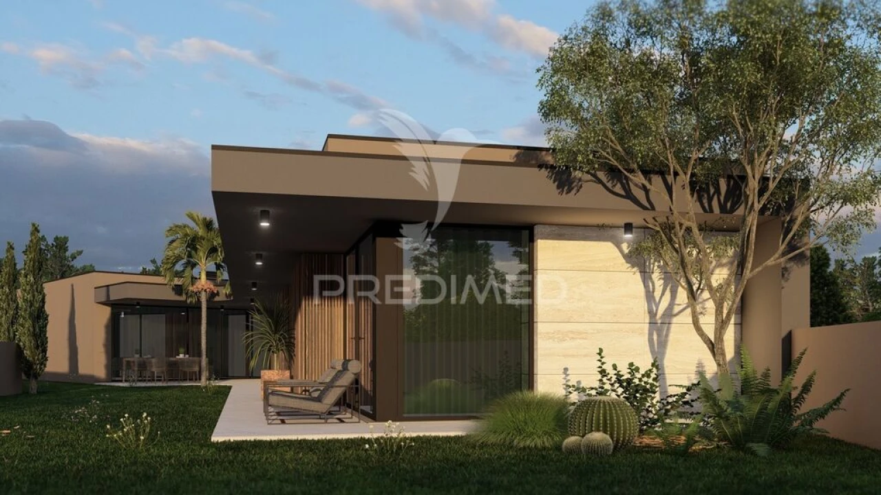 Moradia T4 para Venda em Vila de Prado Foto 5