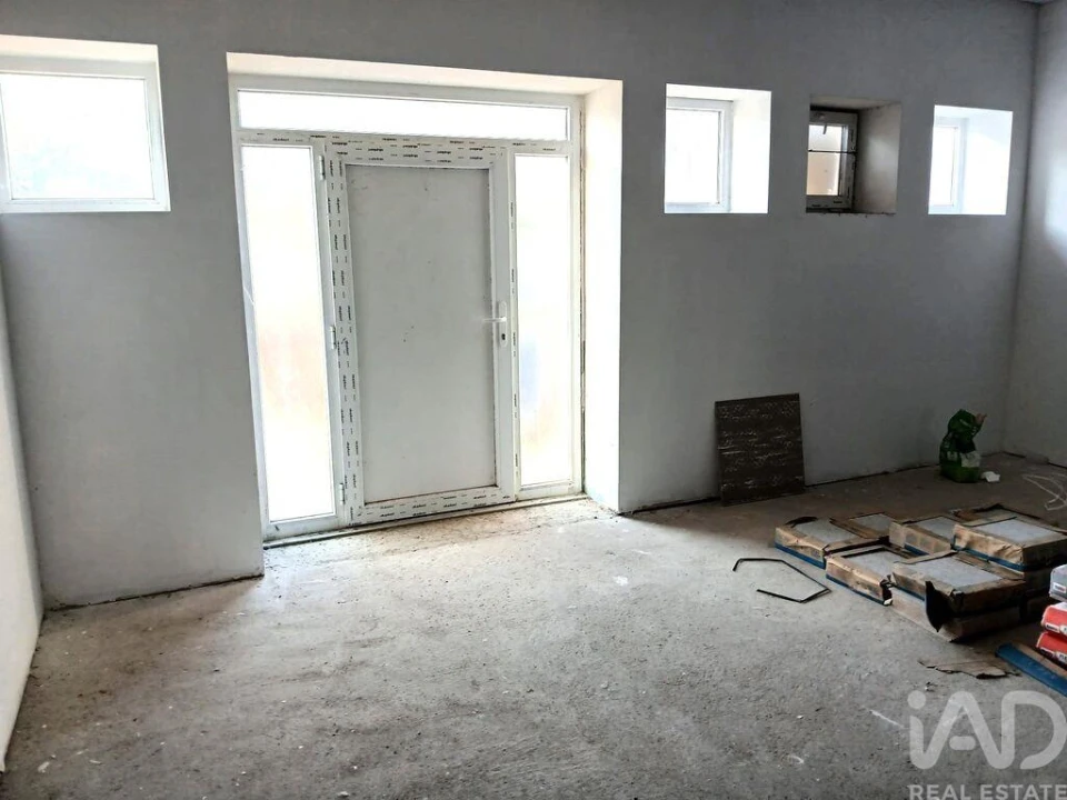 Loja para Venda em Peso e Vales do Rio Foto 2