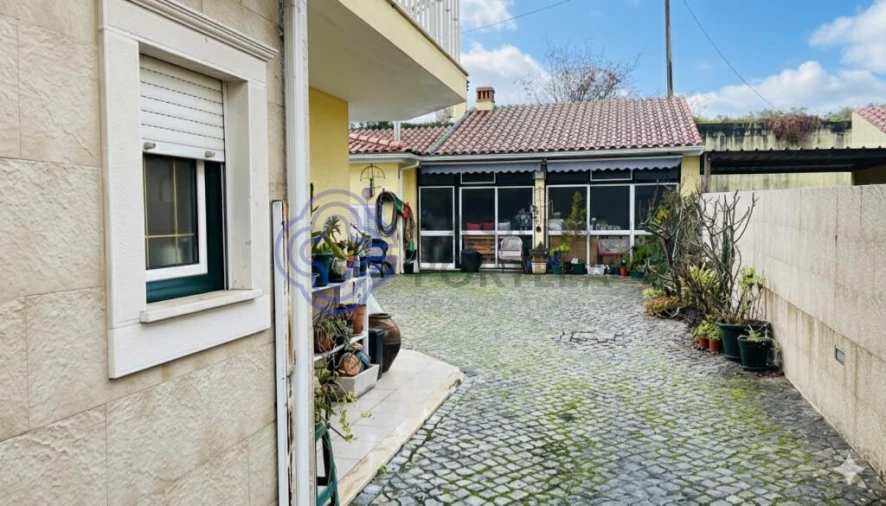 Moradia T4 para Venda em São Silvestre Foto 8