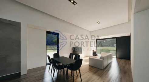 Moradia T4 para Venda em Fernao Ferro