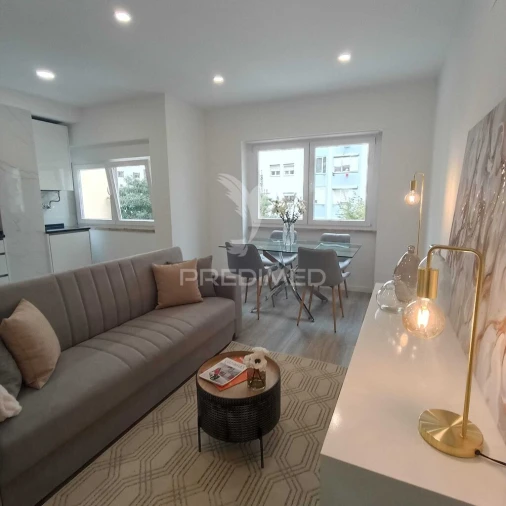 Apartamento T3 para Venda em Benfica Foto 3