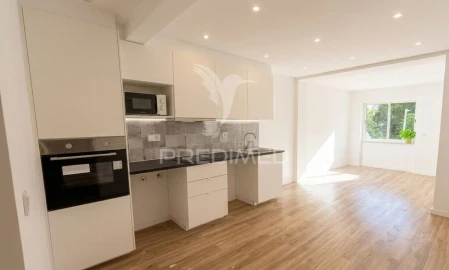 Apartamento T2 para Venda em Algueirão-Mem Martins