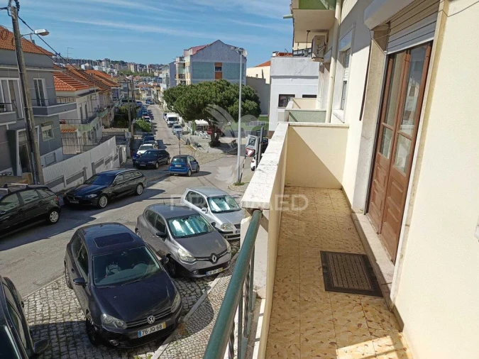 Apartamento T3 para Venda em Almada, Cova da Piedade, Pragal e Cacilhas Foto 2