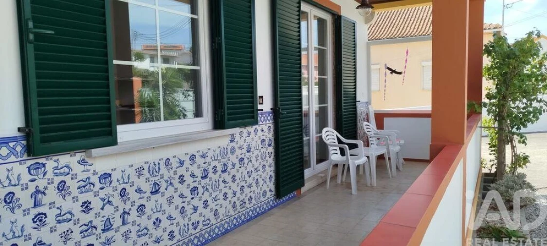 Moradia T4 para Venda em A dos Cunhados e Maceira Foto 7