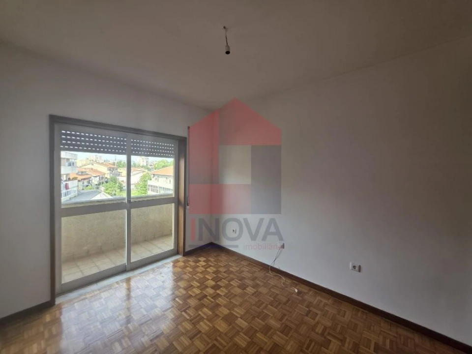Apartamento T3 para Venda em Braga (Maximinos, Sé e Cividade) Foto 11