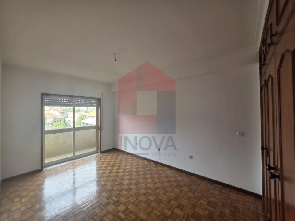 Apartamento T3 para Venda em Braga (Maximinos, Sé e Cividade) Foto 20