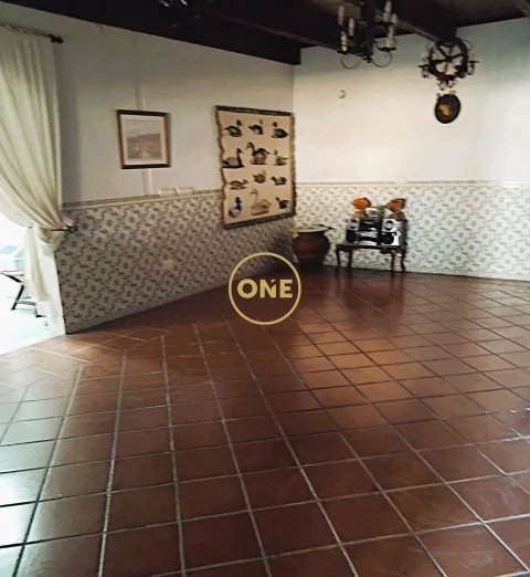 Armazém para Venda em Biscainho