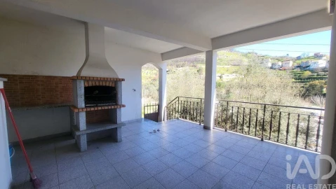 Moradia para Venda em Avo