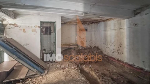 Moradia T1 para Venda em Romeira e Várzea