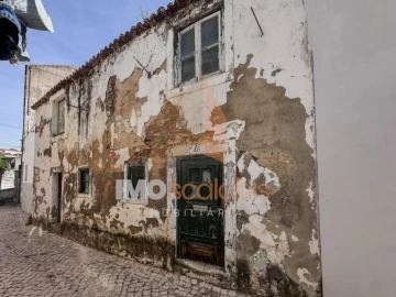 Moradia T1 para Venda em Romeira e Várzea