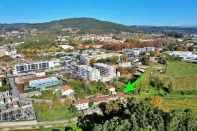 Moradia T4 para Venda em Ronfe