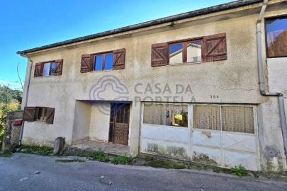 Moradia T4 para Venda em Ronfe