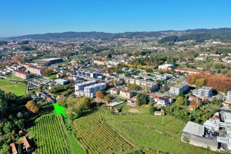 Moradia T4 para Venda em Ronfe Foto 17