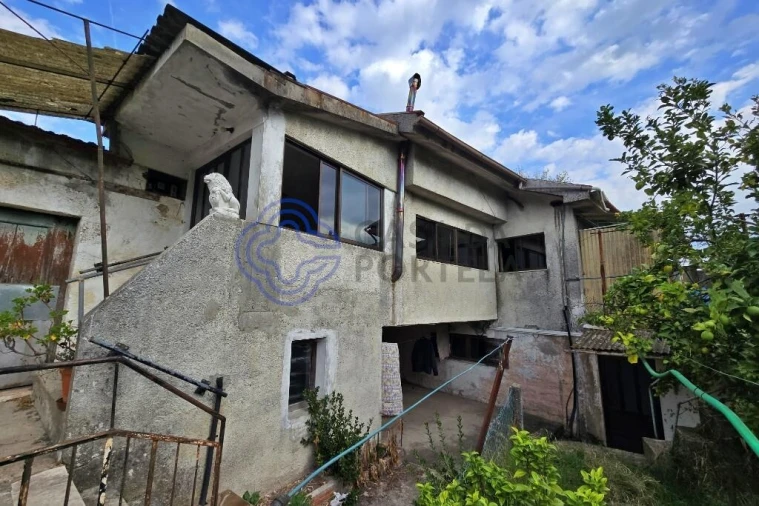 Moradia T4 para Venda em Ronfe Foto 7