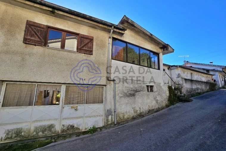 Moradia T4 para Venda em Ronfe Foto 2