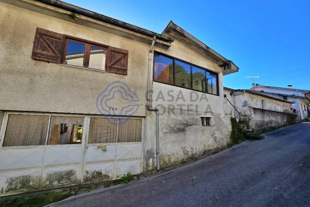 Moradia T4 para Venda em Ronfe Foto 2