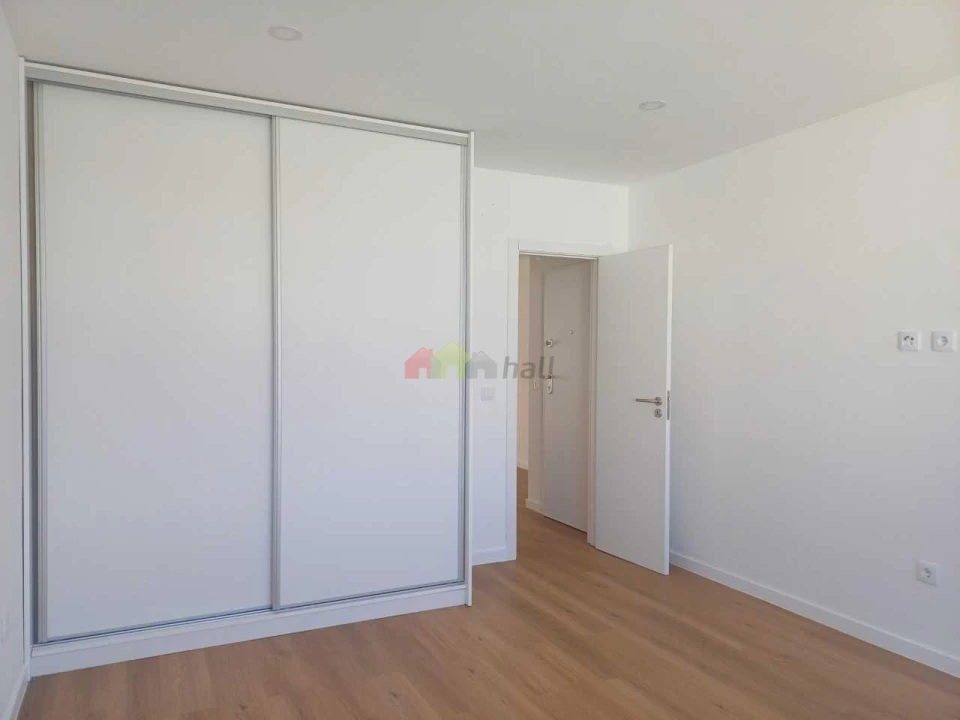 Apartamento T1 para Venda em Barreiro e Lavradio Foto 9