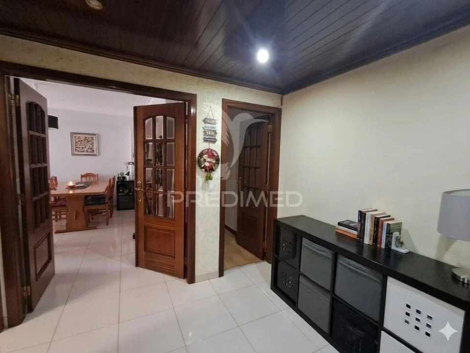 Apartamento T3 para Venda em Algueirão-Mem Martins Foto 4