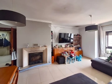 Apartamento T3 para Venda em Algueirão-Mem Martins