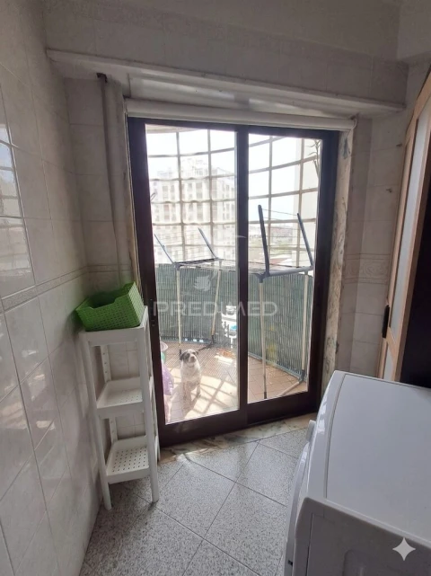 Apartamento T3 para Venda em Algueirão-Mem Martins