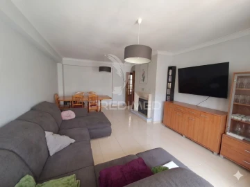 Apartamento T3 para Venda em Algueirão-Mem Martins