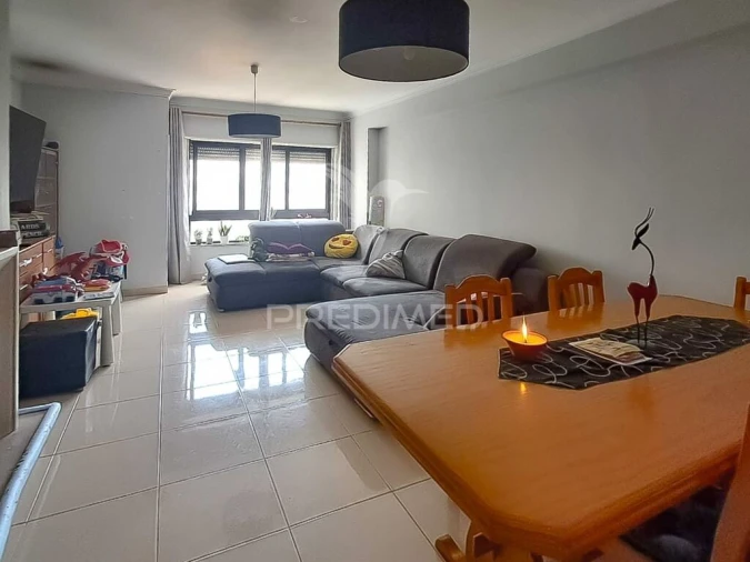Apartamento T3 para Venda em Algueirão-Mem Martins Foto 11