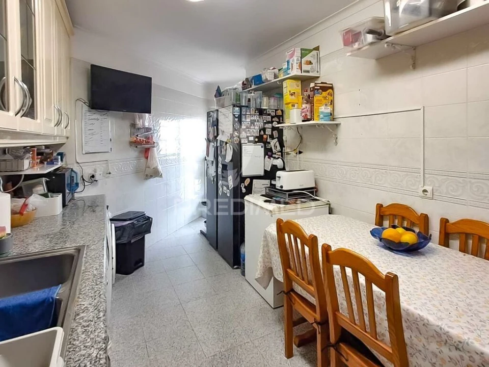 Apartamento T3 para Venda em Algueirão-Mem Martins Foto 14