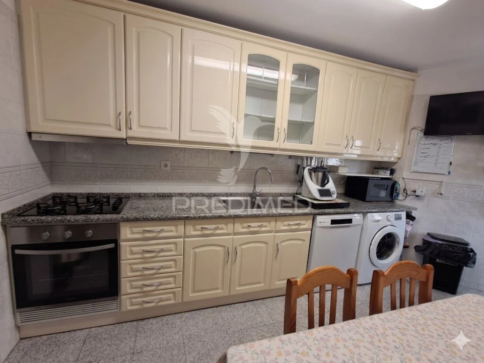 Apartamento T3 para Venda em Algueirão-Mem Martins Foto 1