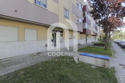 Apartamento T2 para Venda em Venteira