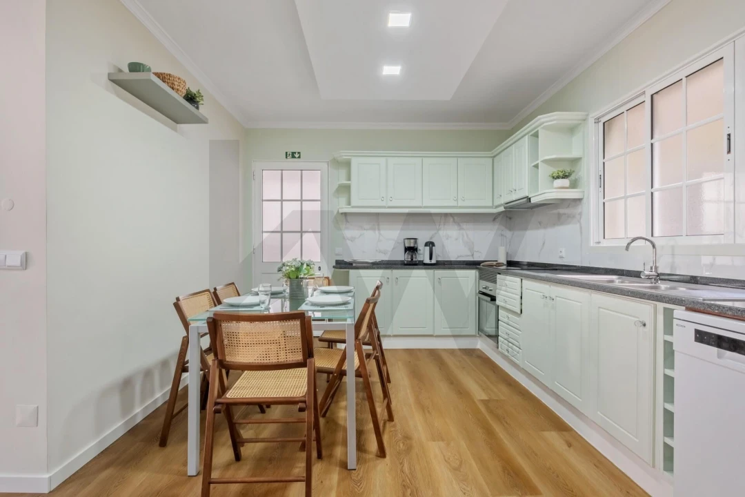 Moradia T3 para Venda em Arco da Calheta Foto 7