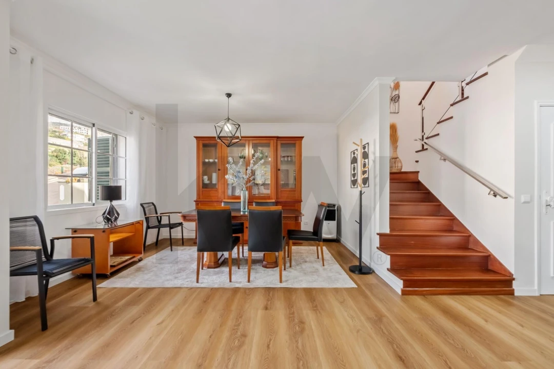 Moradia T3 para Venda em Arco da Calheta Foto 3