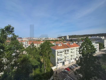 Apartamento T3 para Arrendamento em Benfica