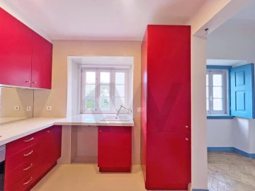 Apartamento T4 para Arrendamento em Romeira e Várzea