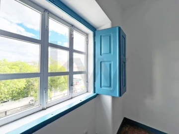 Apartamento T4 para Arrendamento em Romeira e Várzea