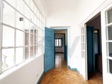 Apartamento T4 para Arrendamento em Romeira e Várzea